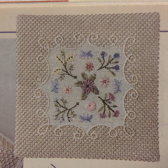 Just CrossStitch Magazine June 2000 - Picture 11 of 16